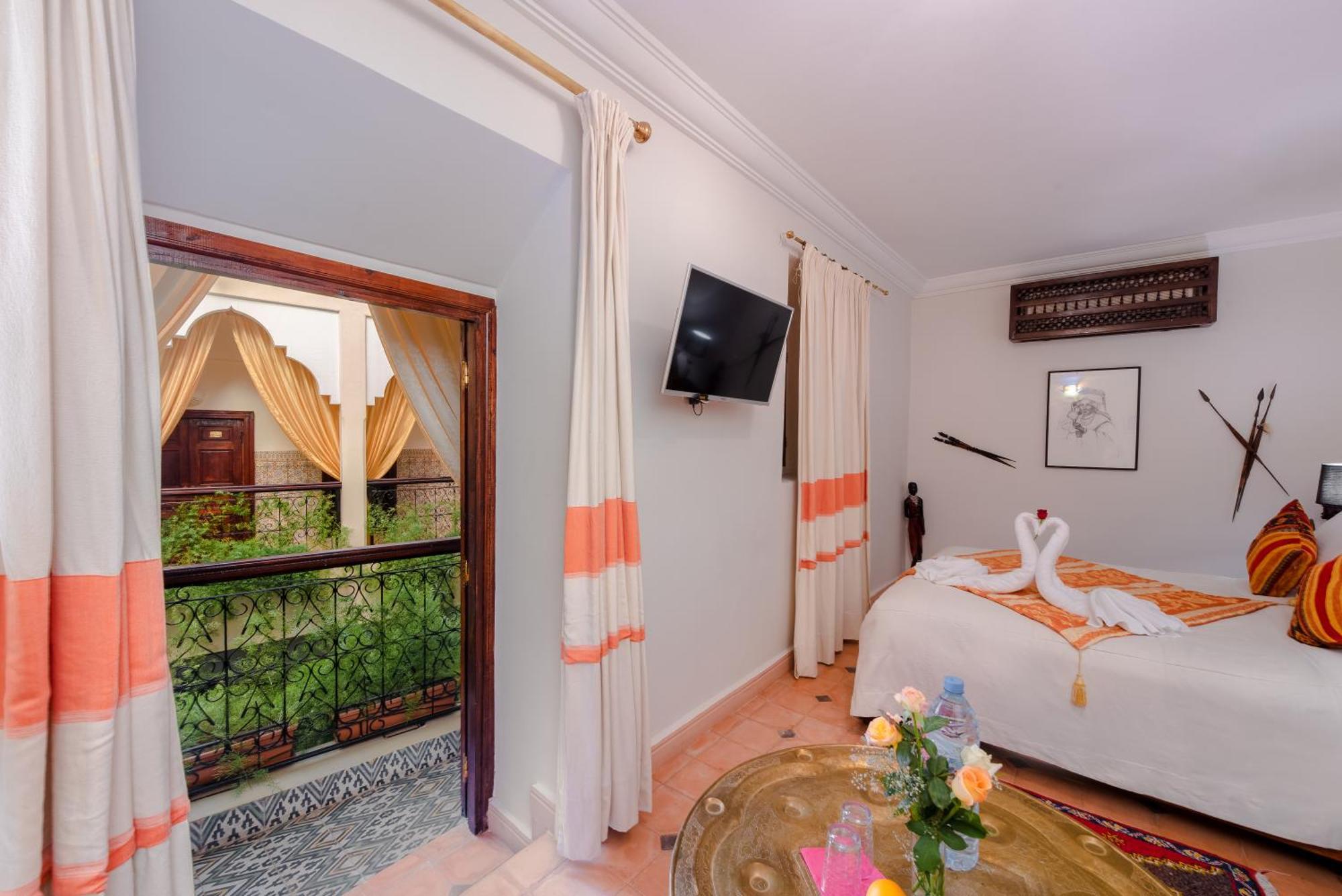 Abelia Riad - 2024 Traveler'S Choice Award 马拉喀什 客房 照片