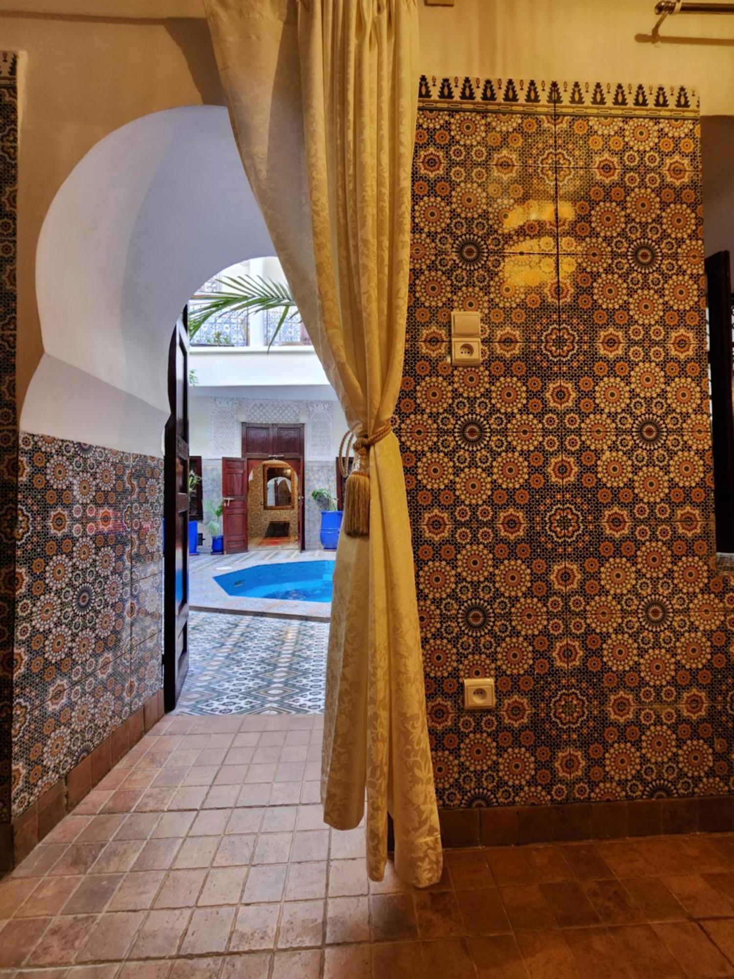 Abelia Riad - 2024 Traveler'S Choice Award 马拉喀什 客房 照片